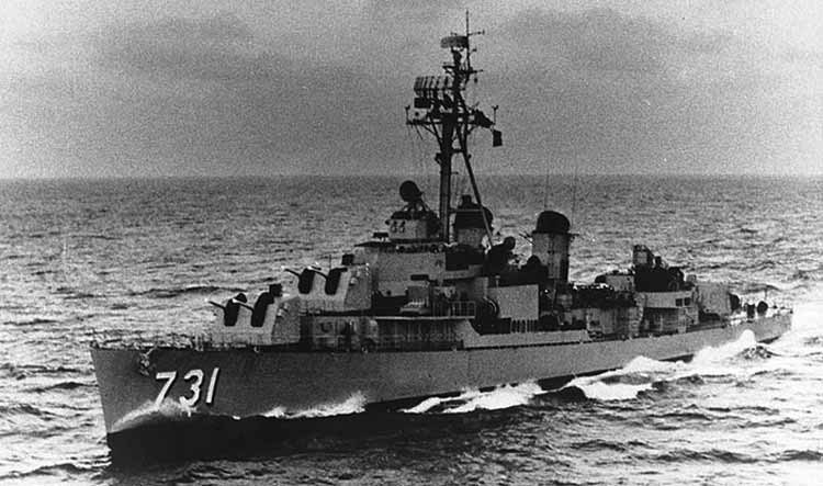 эсминец Меддокс в водах Северного Вьетнама