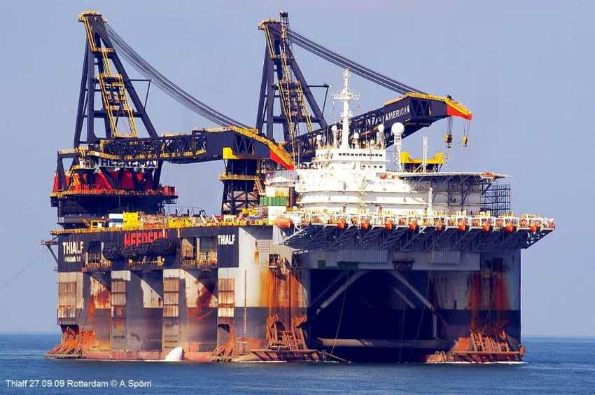 Микопери—7000 гигантское крановое судно