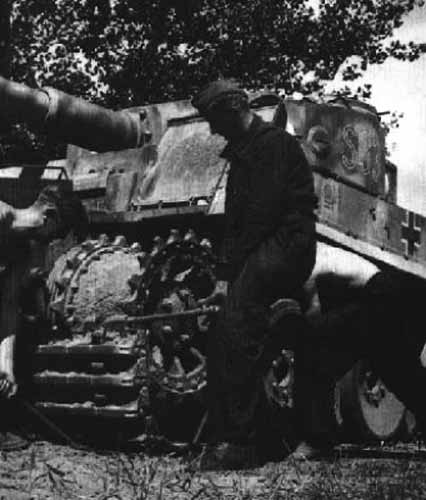танк Тигр T-IV замена гусениц