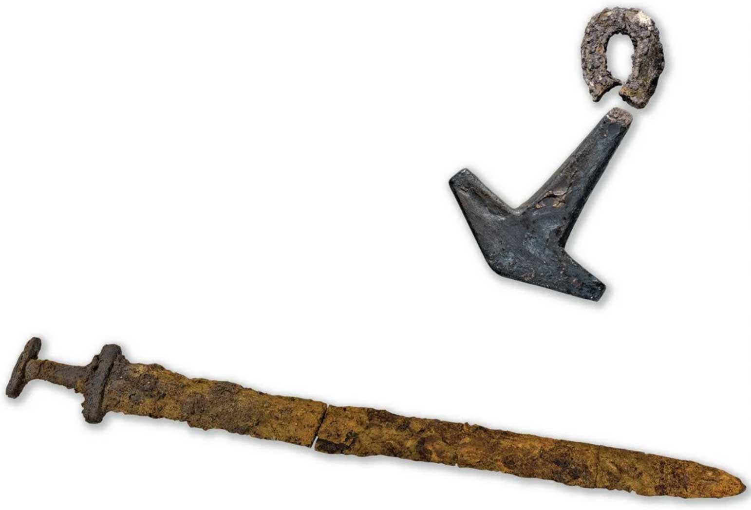 Аверр, серебряный кулон-молот и меч в могиле викинга, Англия