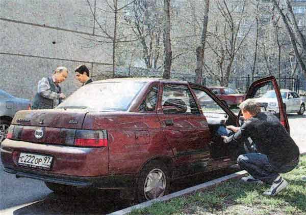 Как воруют из салона автомобиля