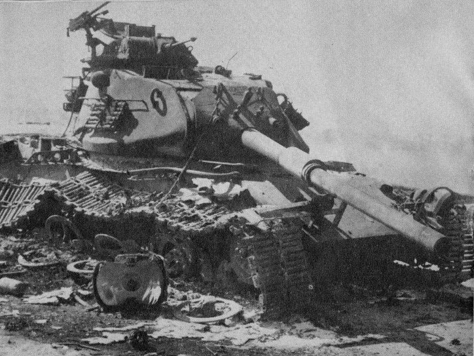 Израильский танк M60A1 подбитый советским Т-55
