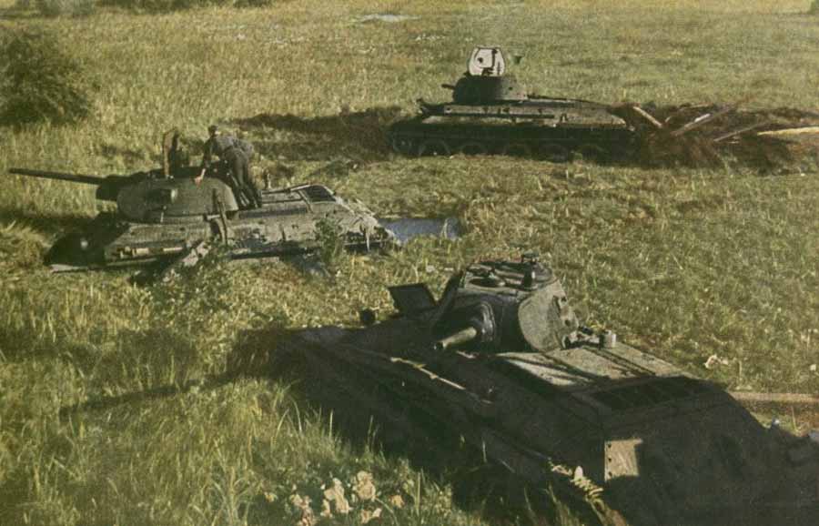 1941 - советские танки Т-34 в руках немцев