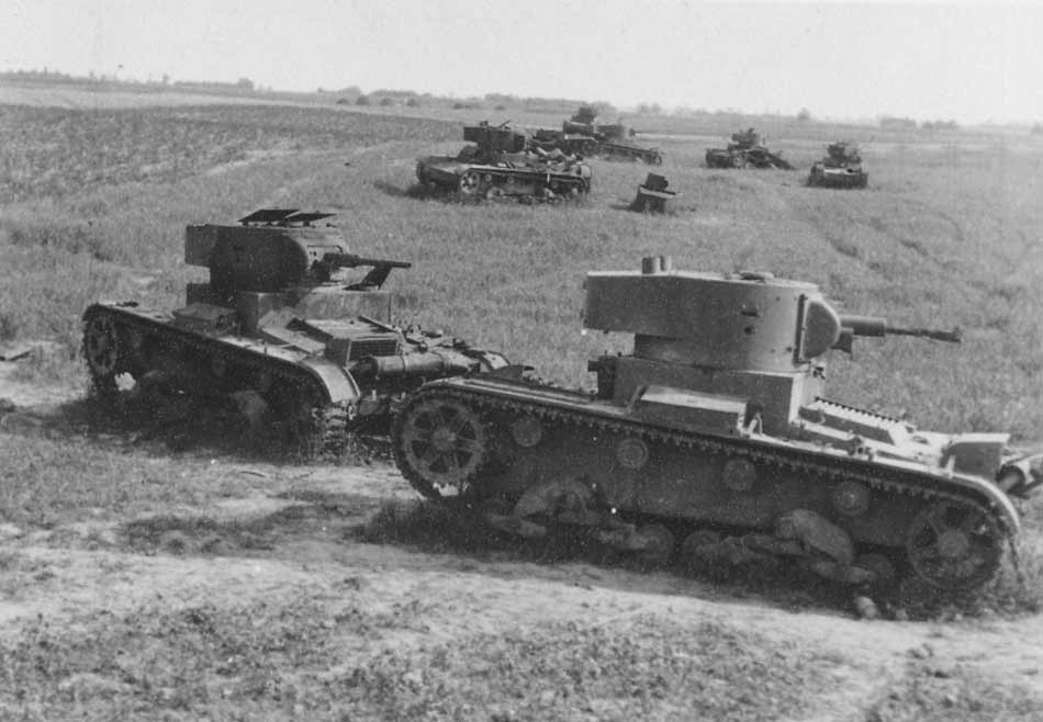 1941 - советские подбитые танки Т-26