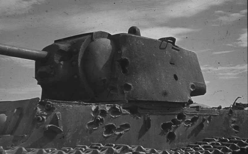1941 - подбитый танк КВ-1