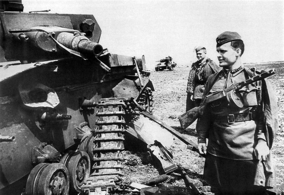 1942 - разбитые немецкие танки под Харьковом
