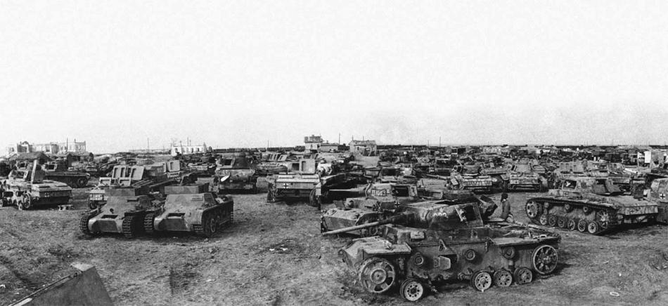 1943 - немецкие трофейные танки под Сталинградом