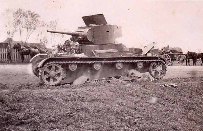 1941 - танк Т-26...