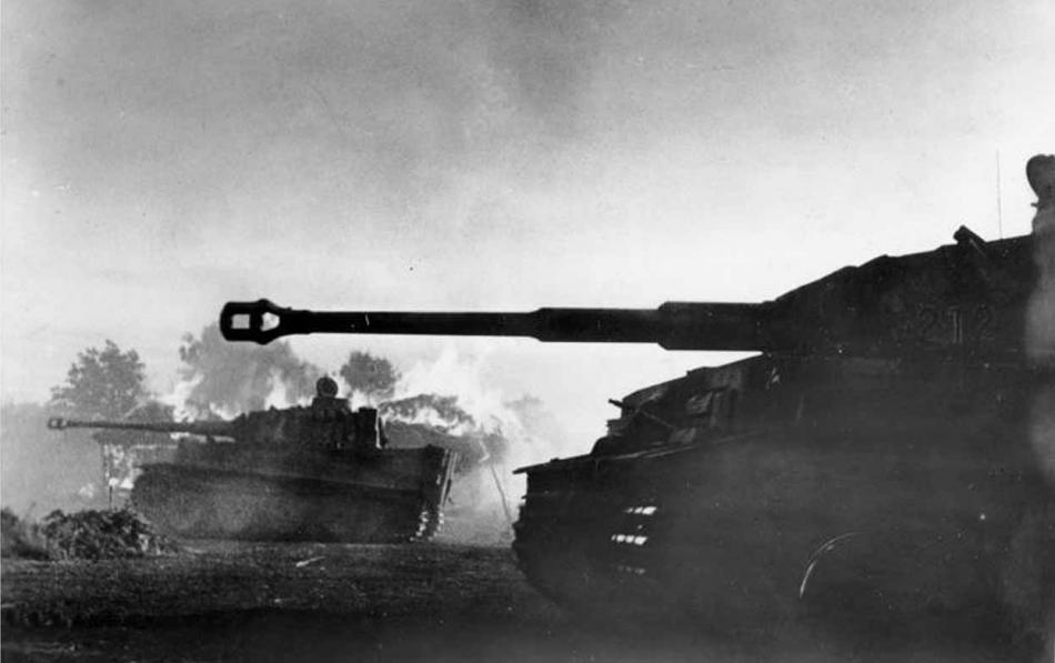 1943 - немецкие Тигры на рубеже атаки, Курск