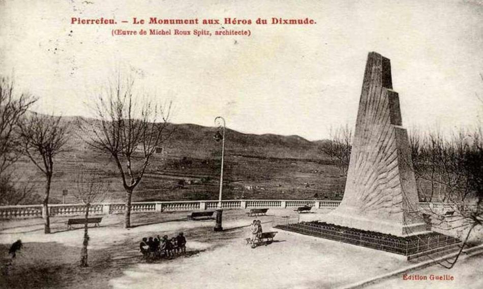 Памятник погибшим в катастрофе Диксмюде