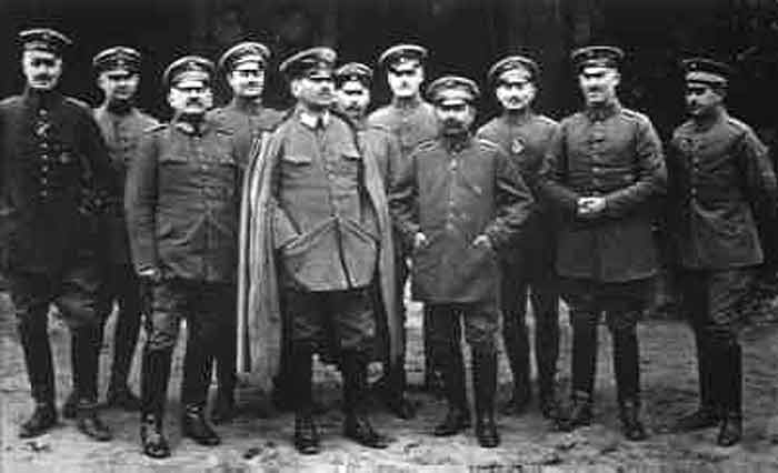 Генерал von Kluck и его подчиненные, Германия, 1914 год